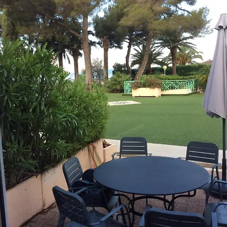 Daire Mediterranee Paradise ,acces Direct A La Mer, Parking Couvert